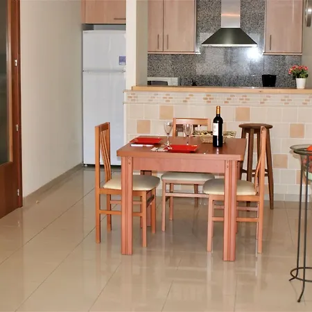 Appartement En Roses A 2 Minutos De La Playa Con Vista Al Mar